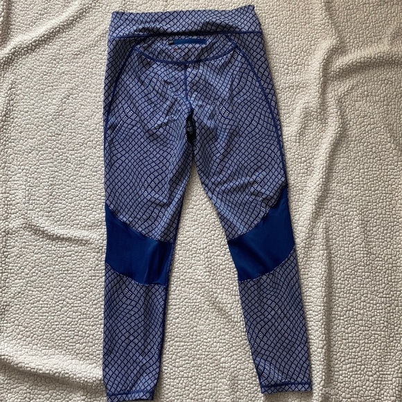 The Upside athletic leggings - Picture 2 of 6